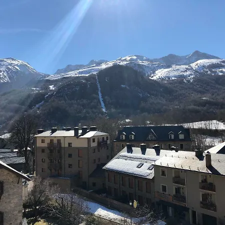 Duplex 12 アパート *