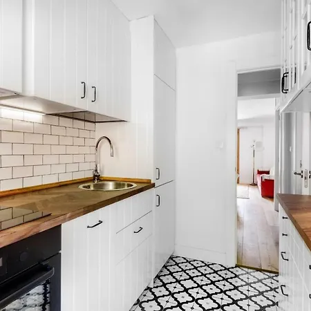 Apartment Duplex 12 *